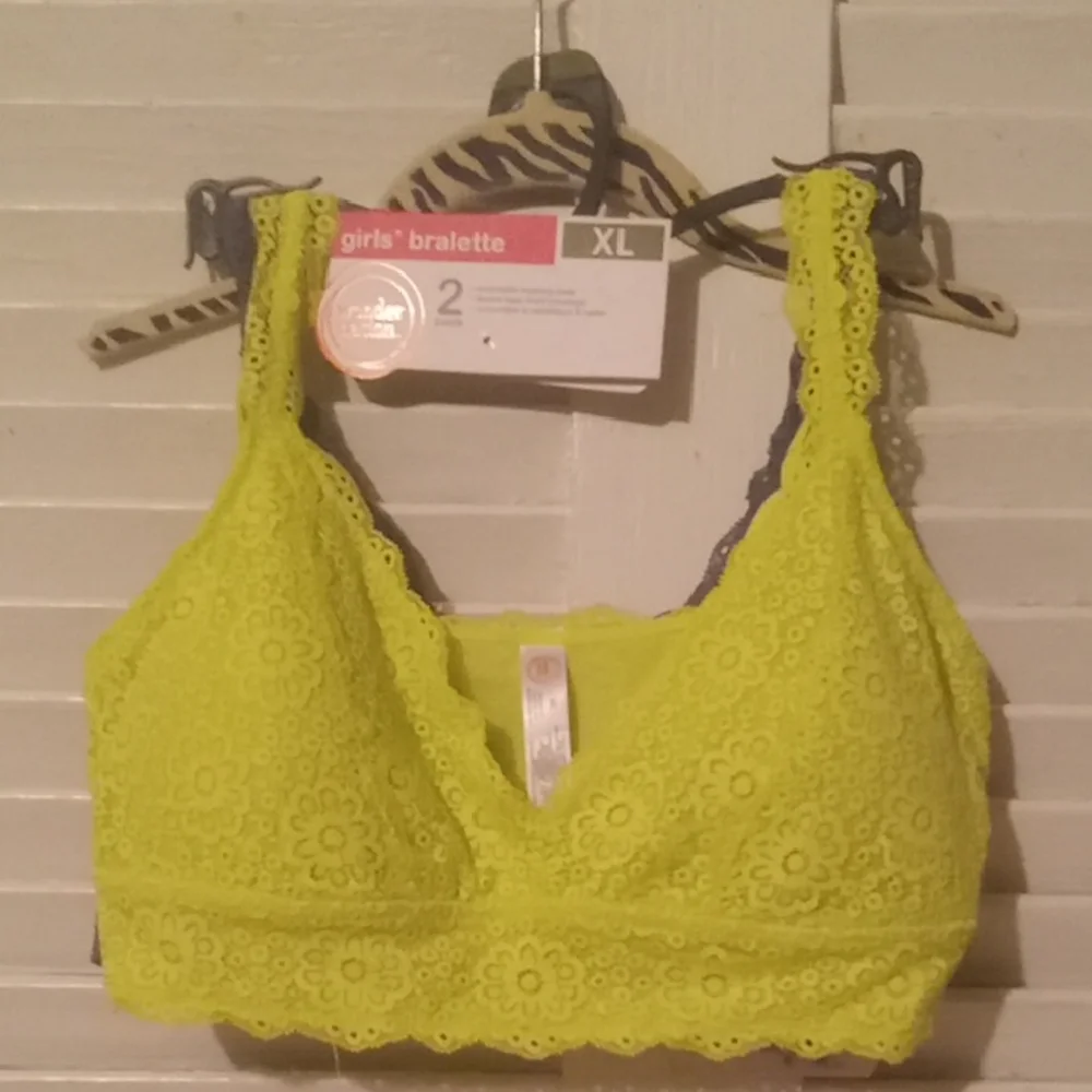 NWT☆ GIRLS Bralettes